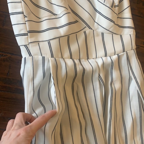 NWOT Greylin Anthropologie - White and black jumpsuit halter - XS - Picture 7 of 7